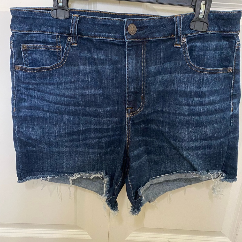 AE Jean shortie shorts